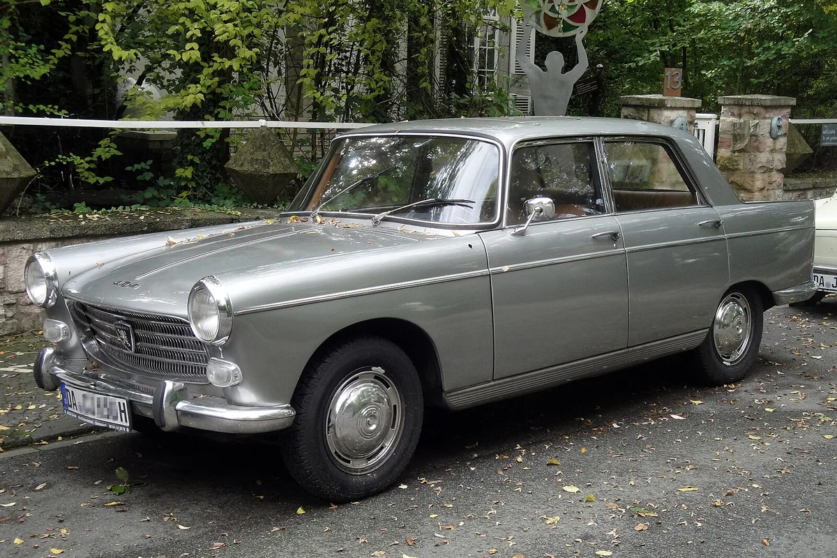 Peugeot 404 sedan