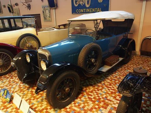 Delahaye Type 87 — 3
