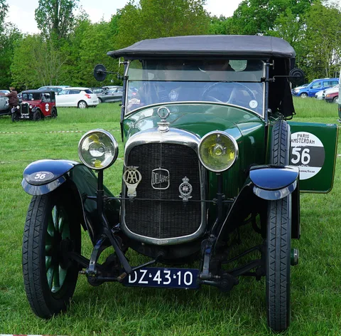 Delahaye Type 87 — 6