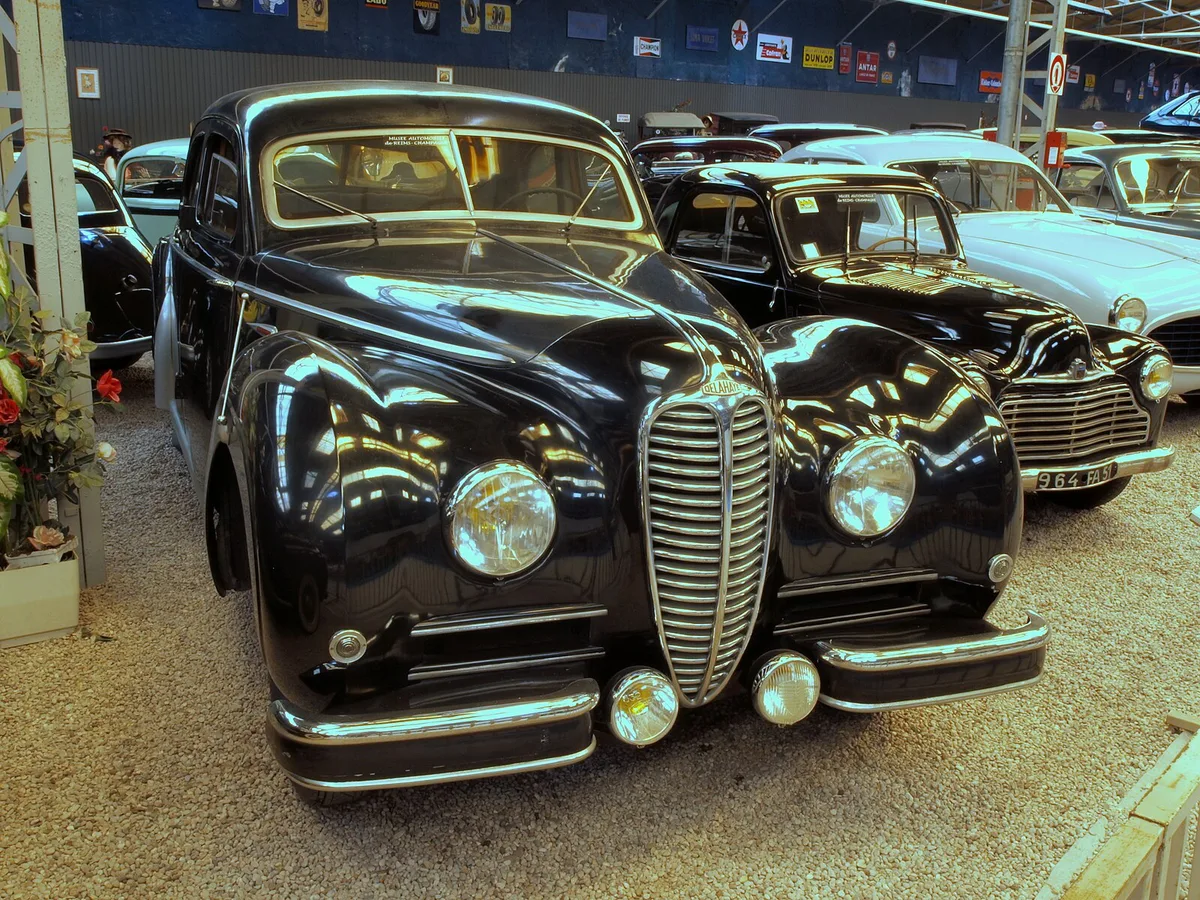 Delahaye Type 180