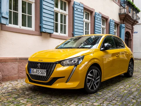 Peugeot 208 — 2