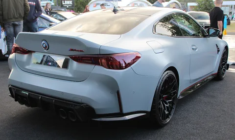 BMW M4 CSL — 6