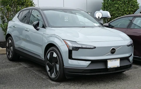 Volvo EX30 — 6