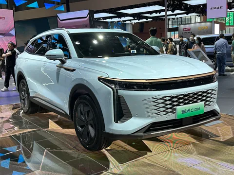 Exeed Yaoguang — 8
