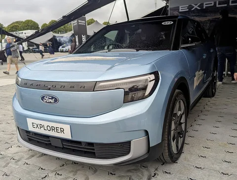 Ford Explorer EV — 6