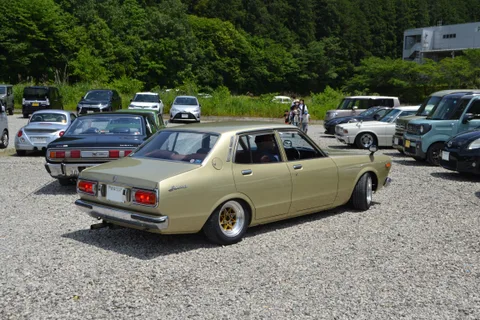 Datsun 200B — 7