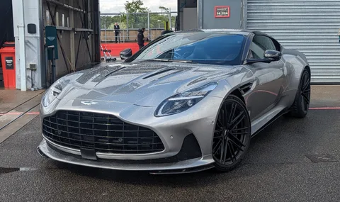 Aston Martin DB12 — 3