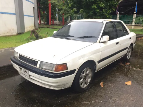 Mazda 323 (BG)