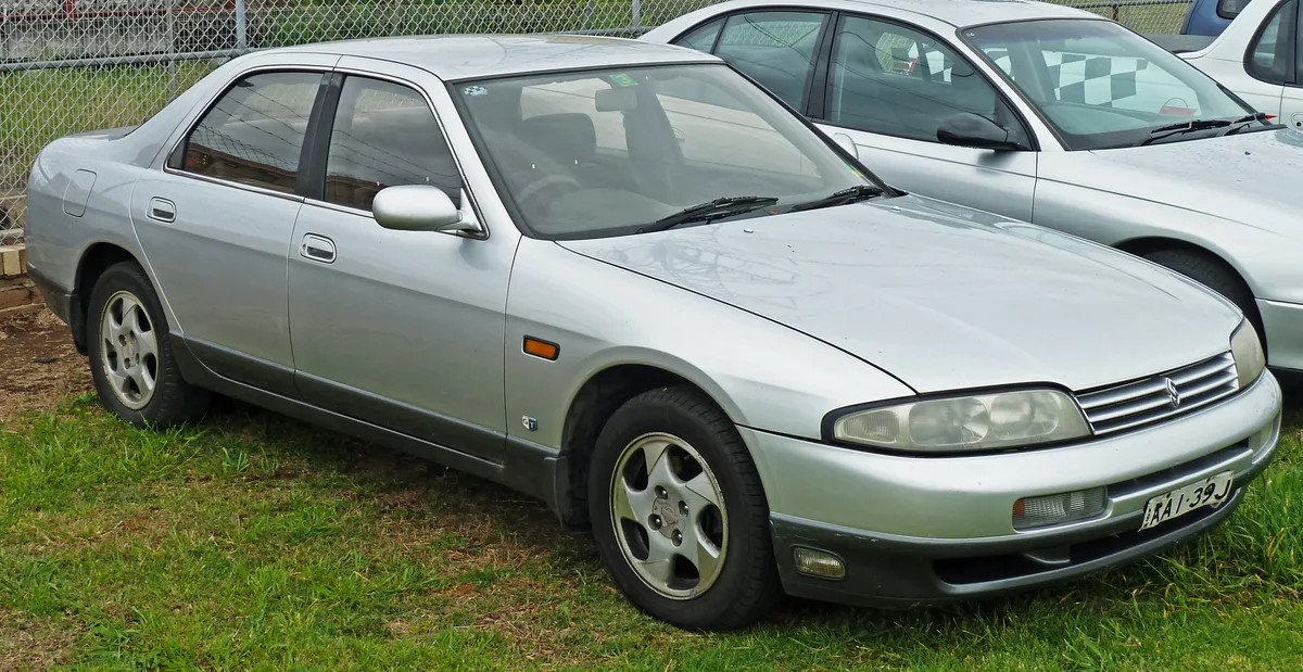 Nissan Skyline (R33)