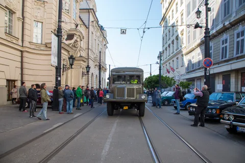 Tatra 128 — 6