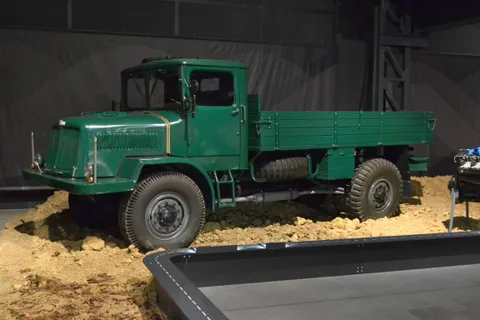 Tatra 128 — 7