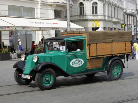 Tatra 43 — 2