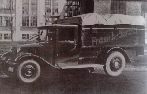 Tatra 43 — 4