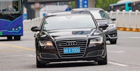 Audi A8 D4 — 5