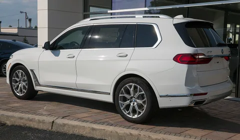 BMW X7 — 7