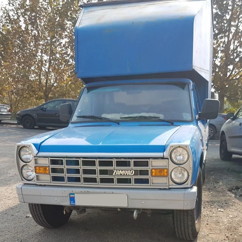 Nissan Junior