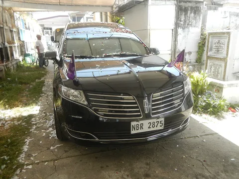 Lincoln MKT — 2