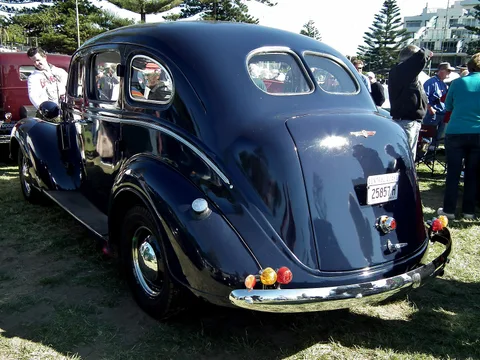 Dodge Series D5 — 7