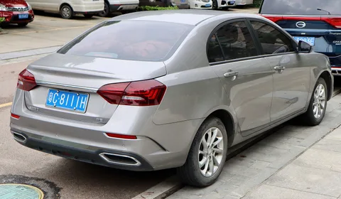 Geely Emgrand — 8