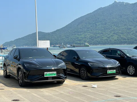 BYD Sealion 07 — 8