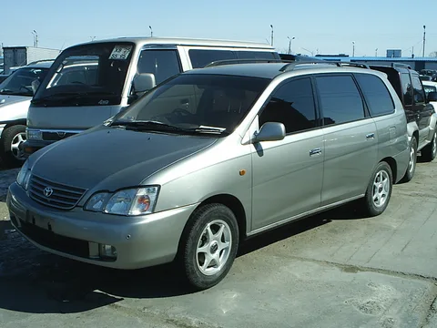 Toyota Gaia — 5