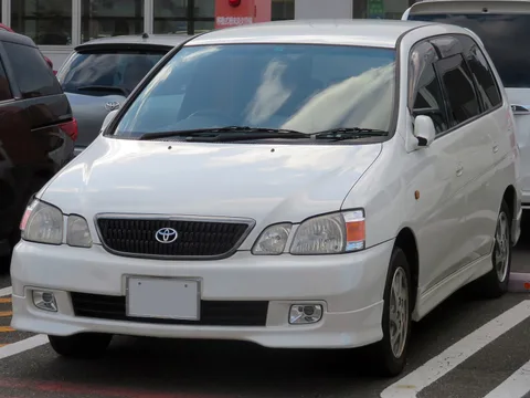 Toyota Gaia — 7