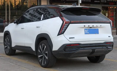 Geely Boyue L — 6