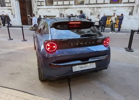 Lancia Ypsilon (L21) — 3