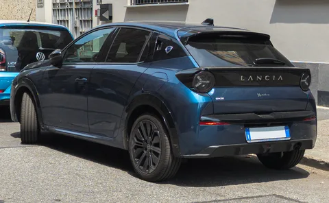 Lancia Ypsilon (L21) — 7