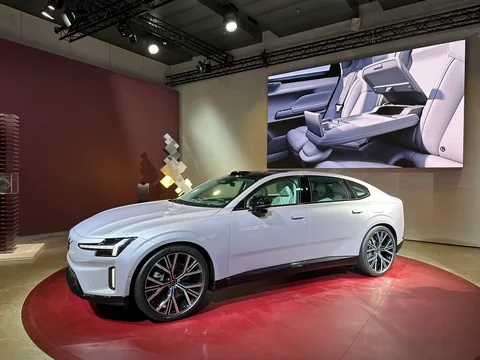 Volvo ES90 — 4