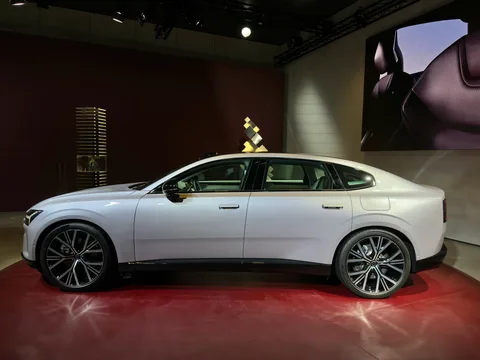 Volvo ES90 — 5