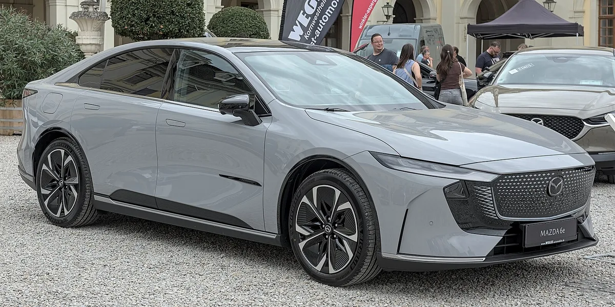 Mazda 6e