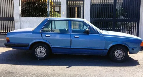Ford Del Rey — 4