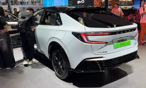 Honda e:NP2 — 5