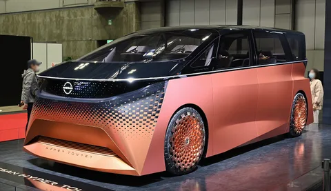 Nissan Hyper Tourer — 5