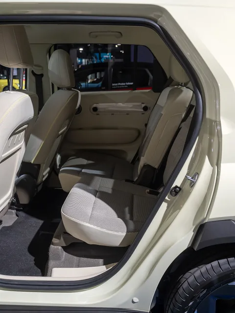 Hyundai Inster — 7