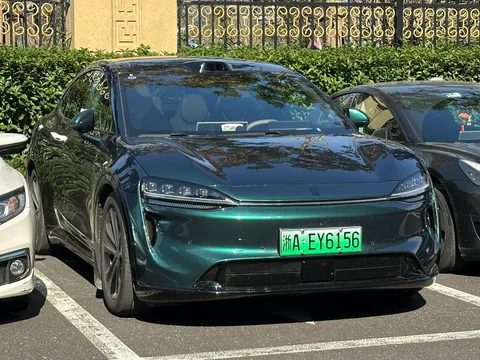 Luxeed R7