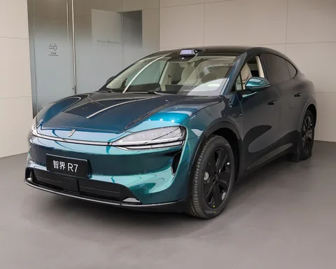 Luxeed R7 — 3