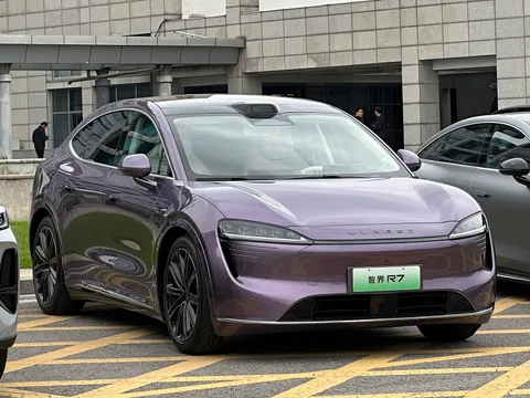 Luxeed R7 — 6