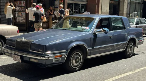 Chrysler New Yorker — 3