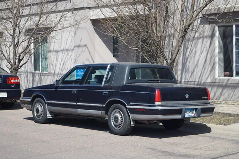 Chrysler New Yorker Fifth Avenue — 2