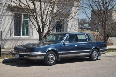 Chrysler New Yorker Fifth Avenue — 4