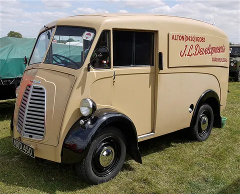 Morris Commercial J-type — 4