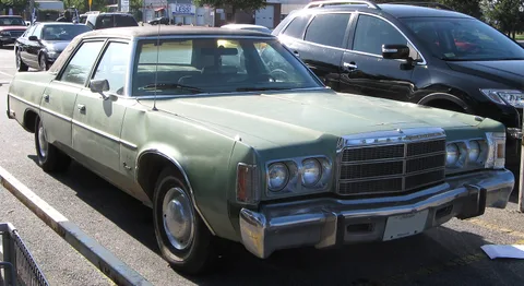 Chrysler Newport — 3