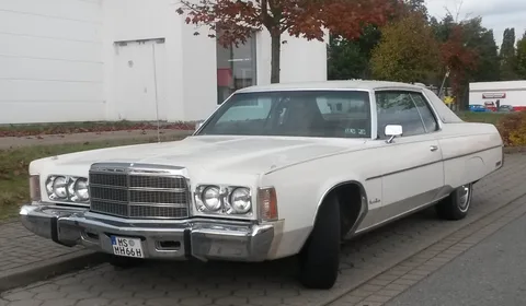 Chrysler Newport — 4