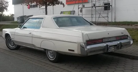 Chrysler Newport — 5