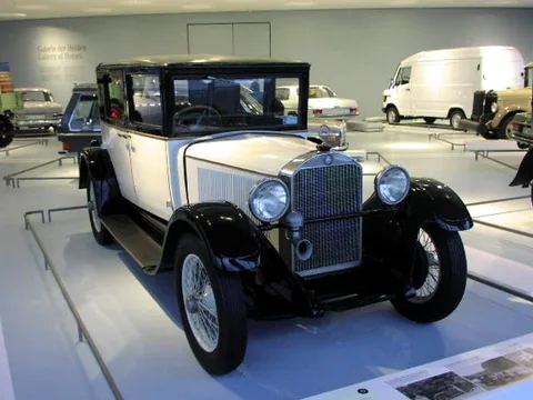 Mercedes-Benz W02 — 4