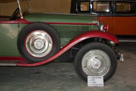 Lancia Dilambda — 5