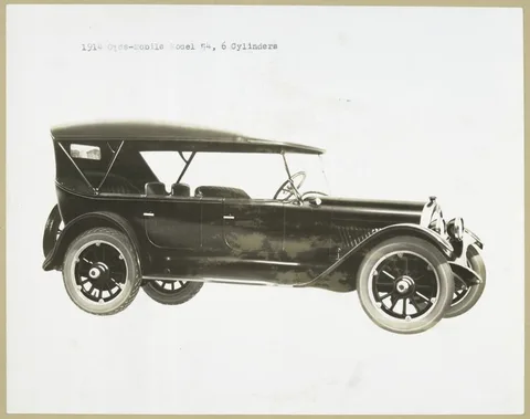 Oldsmobile Six