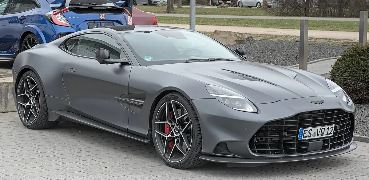 Aston Martin Vanquish (2024)